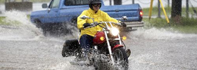 Motorozás esõben